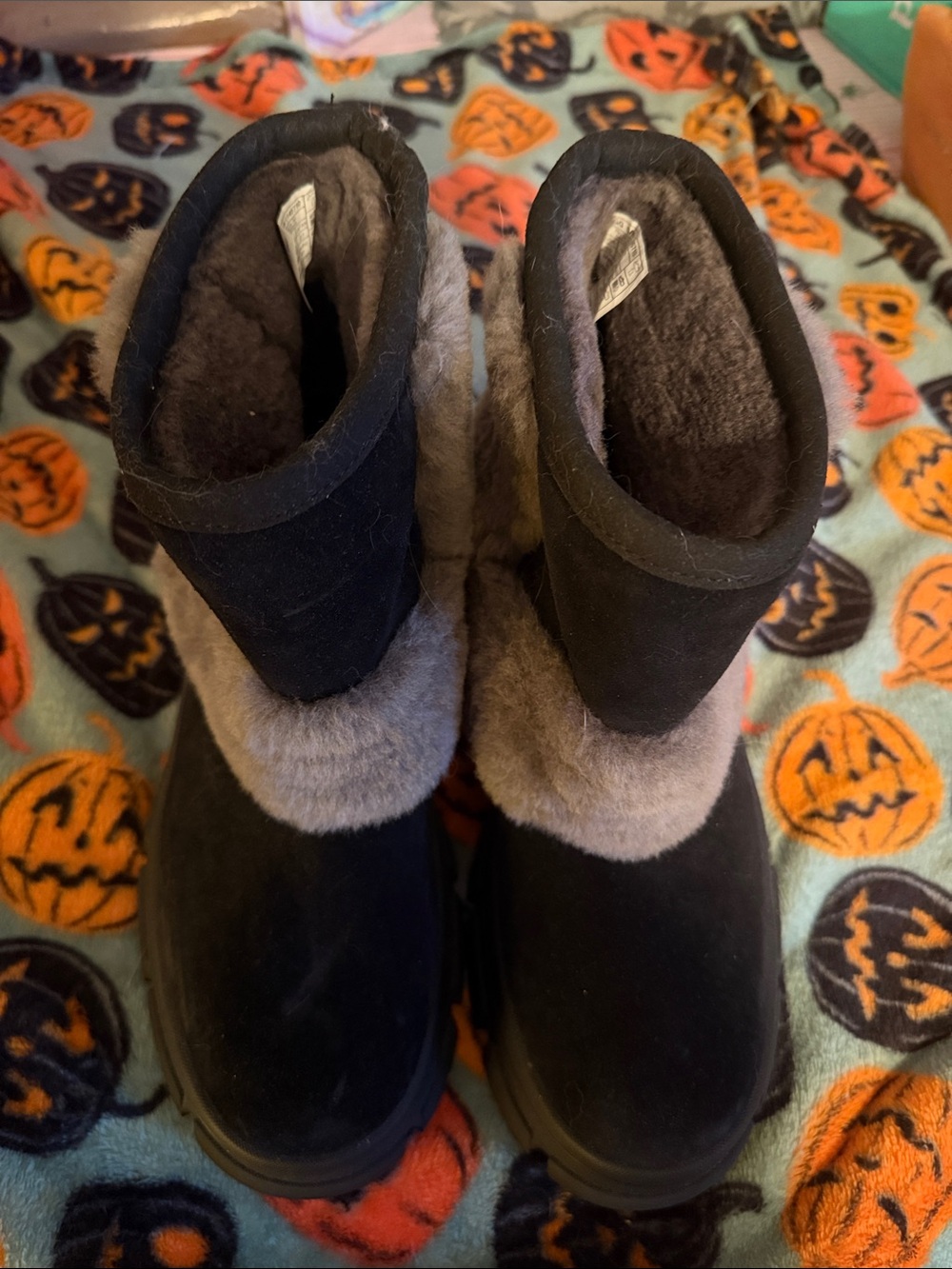 UGG Black and Gray Short Shearling Winter Boots